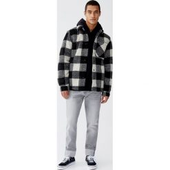 Szare jeansy regular comfort fit. Szare jeansy męskie marki Pull&Bear, m, bez wzorów. Za 89,90 zł.