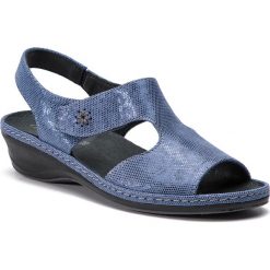 Sandały COMFORTABEL - 710936 Blau 5. Niebieskie klapki damskie Comfortabel, bez wzorów, ze skóry, bez obcasa, na obcasie. W wyprzedaży za 209,00 zł.