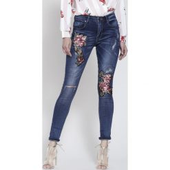 Niebieskie Jeansy Great Balls. Niebieskie boyfriendy damskie glo-story. Za 59,99 zł.