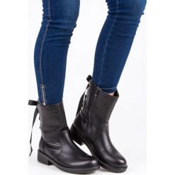 WYGODNE WORKERY. Czarne botki damskie LAURA MODE, bez obcasa, bez zapięcia. Za 67,32 zł.