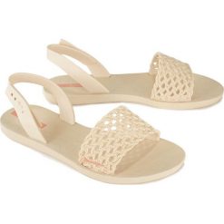 IPANEMA 82855 BREEZY SANDAL FEM 20354 beige/beige, sandały damskie. Brązowe sandały damskie Ipanema, bez wzorów, bez obcasa, bez zapięcia. Za 103,90 zł.