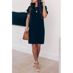 Sukienka CLAIRE BLACK. Czarne sukienki damskie IVET, na co dzień, m, bez wzorów, bez kołnierzyka, z krótkim rękawem, krótkie, mini. W wyprzedaży za 79,00 zł.