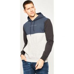 Bluza Quiksilver Under Shelter EQYFT04087. Szare bluzy męskie Quiksilver, m, bez wzorów, bez kołnierzyka, bez rękawów, bez kaptura. W wyprzedaży za 189,00 zł.