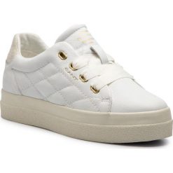 Sneakersy GANT - Amanda 17531845 Bright White G290. Białe sneakersy damskie GANT, na co dzień, bez wzorów, z wełny, bez obcasa, na płaskiej podeszwie, bez zapięcia. W wyprzedaży za 249,00 zł.