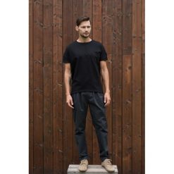 T-shirt oversize z kieszonką Soulful czarny. Czarne t-shirty męskie Veva, na zimę, s, z aplikacjami, bez kołnierzyka. Za 79,00 zł.
