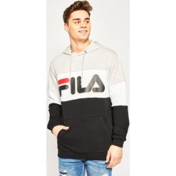 Bluza Fila Blocked 688051. Bluzy męskie Fila, m, bez wzorów, z bawełny, bez kołnierzyka, bez rękawów, bez kaptura. W wyprzedaży za 199,00 zł.