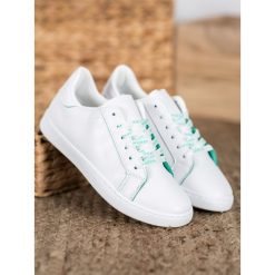 Buty sportowe super. Buty sportowe damskie SHELOVET, bez wzorów, ze skóry ekologicznej, sportowe. Za 49,90 zł.