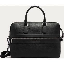 Tommy Hilfiger - Torba. Czarne torby męskie skórzane TOMMY HILFIGER, w paski, ze skóry ekologicznej, biznesowe, na ramię, małe. Za 799,90 zł.