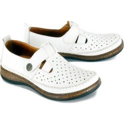 COMFORTABEL 941861-3 weiss, półbuty damskie. Półbuty damskie Comfortabel, bez wzorów, ze skóry, bez obcasa, bez zapięcia. Za 299,90 zł.