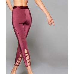 Sportowe legginsy Athleisure - Bordowy. Czerwone legginsy sportowe damskie marki Mohito, l. Za 89,99 zł.