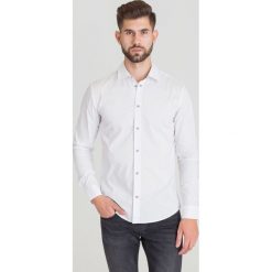 KOSZULA SLIM FIT JOHN RICHMOND. Białe koszule męskie John Richmond, m, bez wzorów, z włoskim kołnierzykiem, bez rękawów. Za 314,50 zł.
