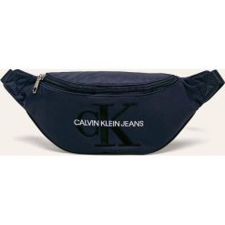 Calvin Klein Jeans - Nerka. Niebieskie torby męskie sportowe Calvin Klein Jeans, w paski, z jeansu, sportowe. Za 259,90 zł.