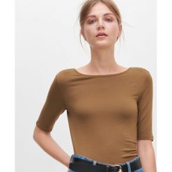 Wiskozowy T-shirt - Khaki. Brązowe t-shirty damskie Reserved, s, bez wzorów, z wiskozy, bez kołnierzyka. Za 29,99 zł.