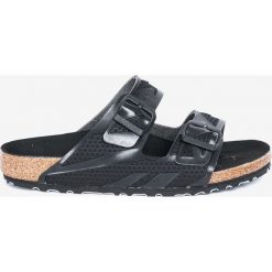 Birkenstock - Klapki Arizona Rubberized. Czarne kapcie męskie marki Birkenstock, ze skóry. W wyprzedaży za 299,90 zł.