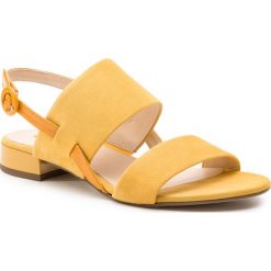 Sandały HÖGL - 7-101112 Yellow 8100. Żółte klapki damskie HÖGL, bez wzorów, ze skóry, bez obcasa, na obcasie. W wyprzedaży za 299,00 zł.