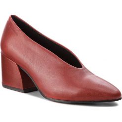 Półbuty VAGABOND - Olivia 4417-001-40 Red. Czerwone półbuty damskie Vagabond, bez wzorów, ze skóry, bez obcasa, na obcasie, bez zapięcia. Za 419,00 zł.