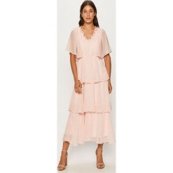 Vero Moda - Sukienka. Różowe sukienki damskie Vero Moda, na co dzień, s, bez wzorów, z poliesteru, casualowe, bez kołnierzyka, z krótkim rękawem, krótkie, mini, rozkloszowane. Za 259,90 zł.