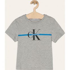 Calvin Klein Jeans - T-shirt dziecięcy 116-176 cm. Niebieskie t-shirty chłopięce Calvin Klein Jeans, z nadrukiem, z bawełny, bez rękawów. W wyprzedaży za 129,90 zł.
