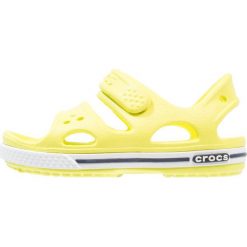 Crocs CROCBAND II Sandały kąpielowe tennis ball green/white. Żółte sandały męskie Crocs, z gumy. Za 129,00 zł.