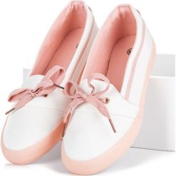 Trampki damskie slip on: Białe wsuwane trampki JAYDA