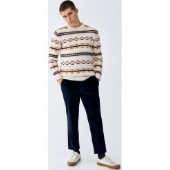 Sztruksowe spodnie chinosy. Zielone spodnie męskie marki Pull&Bear, m, bez wzorów, ze sztruksu. Za 109,00 zł.