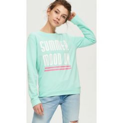 Bluzy damskie: Bluza z napisem summer mood on - Turkusowy