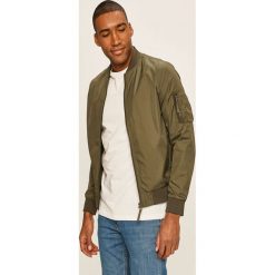 Produkt by Jack & Jones - Kurtka bomber. Czarne płaszcze męskie PRODUKT by Jack & Jones, s, bez wzorów, z poliesteru, krótkie, bez kaptura. W wyprzedaży za 129,90 zł.