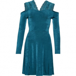 Sukienka z dżerseju, z koronką bonprix niebieskozielony. Niebieskie sukienki damskie bonprix, w koronkowe wzory, z koronki, eleganckie, bez kołnierzyka, bez rękawów. Za 59,99 zł.