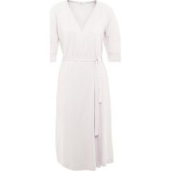 Filippa K WRAP DRESS Sukienka z dżerseju pale viole. Szare sukienki damskie marki Filippa K, l, bez wzorów, z elastanu, bez kołnierzyka, bez rękawów. Za 739,00 zł.
