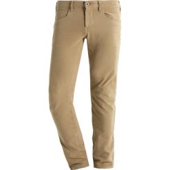 Chinosy męskie: DOCKERS Spodnie materiałowe new british khaki