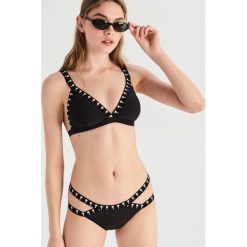 Dwuczęściowy strój kąpielowy z nadrukiem - Czarny. Czarne góra bikini marki Sinsay, z nadrukiem. Za 59,99 zł.