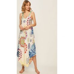 Desigual - Sukienka plażowa. Białe stroje kąpielowe damskie Desigual, na plażę, s, bez wzorów, z bawełny, bez kołnierzyka, bez rękawów. W wyprzedaży za 249,90 zł.