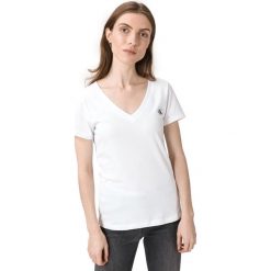 Calvin Klein Koszulka Biały. Białe koszulki damskie Calvin Klein, xs, bez wzorów, z elastanu, bez kołnierzyka, z krótkim rękawem. Za 152,95 zł.