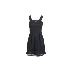Sukienki krótkie Armani Exchange HELBIDA. Czarne sukienki damskie Armani Exchange, s, bez wzorów, bez kołnierzyka, z krótkim rękawem, krótkie, mini. Za 314,50 zł.