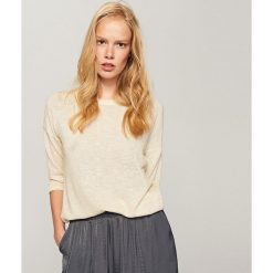 Swetry klasyczne damskie: Sweter – Złoty