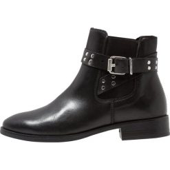 KIOMI Ankle boot black. Czarne botki damskie na zamek KIOMI, z materiału. Za 419,00 zł.