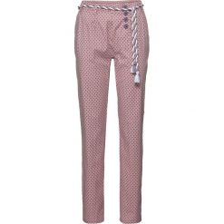 Spodnie chino bonprix różowobrązowo-matowy fioletowy w kropki. Czerwone chinosy damskie bonprix, w kropki. Za 59,99 zł.