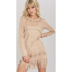 Beżowa Sukienka Eaton. Brązowe sukienki damskie Renee, s, bez wzorów, z dzianiny, boho, bez kołnierzyka, bez rękawów, długie, mini, trapezowe. Za 79,99 zł.