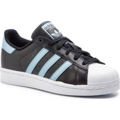 Buty adidas - Superstar G27808 Cblack/Ashgre/Ftwwht. Czarne buty sportowe damskie Adidas, bez wzorów, ze skóry, bez obcasa, na płaskiej podeszwie, bez zapięcia. W wyprzedaży za 279,00 zł.