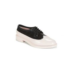 Derby Melissa CLASSIC BROGUE AD. Różowe półbuty damskie Melissa, bez wzorów, bez obcasa, bez zapięcia. W wyprzedaży za 423,20 zł.