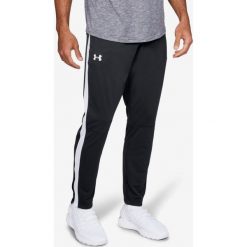Under Armour Sporstyle Pique Spodnie dresowe Czarny. Czarne spodnie męskie Under Armour, xl, bez wzorów, z poliesteru. Za 206,95 zł.