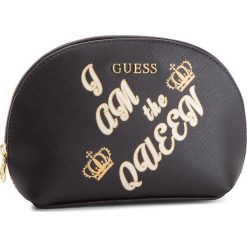 Kosmetyczka GUESS - PWBEQU P8407 BLA. Czarne kosmetyczki męskie Guess, z aplikacjami, ze skóry ekologicznej. Za 139,00 zł.