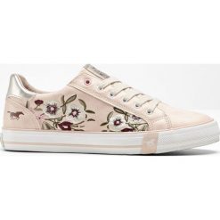 Sneakersy Mustang bonprix dymny różowy. Buty sportowe damskie bonprix. Za 189,99 zł.