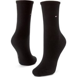 Zestaw 2 par wysokich skarpet damskich TOMMY HILFIGER - 371221200 Black 035. Czarne skarpetki damskie TOMMY HILFIGER, bez wzorów, z elastanu. Za 47,90 zł.