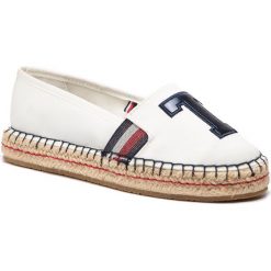 Espadryle TOMMY HILFIGER - Patch Espadrille FW0FW03846 Tango Red 611. Czerwone espadryle damskie TOMMY HILFIGER, bez wzorów, ze skóry ekologicznej, bez obcasa, na płaskiej podeszwie. W wyprzedaży za 239,00 zł.