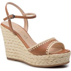 Espadryle UNISA - Mallorca Sty Cuir Softy S. Pomarańczowe espadryle damskie Unisa, bez wzorów, ze skóry ekologicznej, bez obcasa, na obcasie. W wyprzedaży za 329,00 zł.