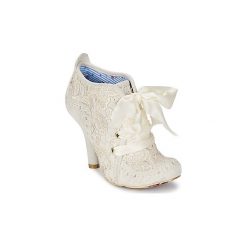Botki Irregular Choice ABIGAILS THIRD PARTY. Białe botki damskie Irregular Choice, bez obcasa, bez zapięcia. W wyprzedaży za 485,10 zł.