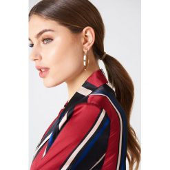 Kolczyki damskie: NA-KD Accessories Wiszące kolczyki V – Gold