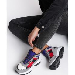Szare Sneakersy Snaresbrook. Szare buty sportowe damskie Renee, bez wzorów, sportowe. Za 119,99 zł.
