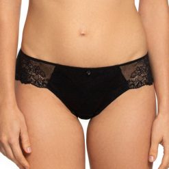 Koronkowe brazyliany Brenda. Czarne majtki damskie marki Gaia, w koronkowe wzory, z bawełny. Za 46,99 zł.
